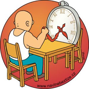 Jak zpomalit časoběh. Holohlavý muž drží grafiku od hodin položených na protější židli. Ilustrace.